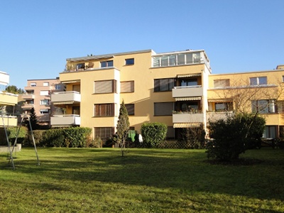 Liegenschaft vom Spielplatz her